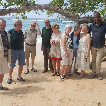 Villa Dewasiri Unawatuna Exteriör bild