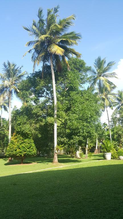 Villa Dewasiri Unawatuna Exteriör bild