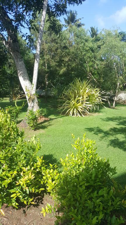 Villa Dewasiri Unawatuna Exteriör bild