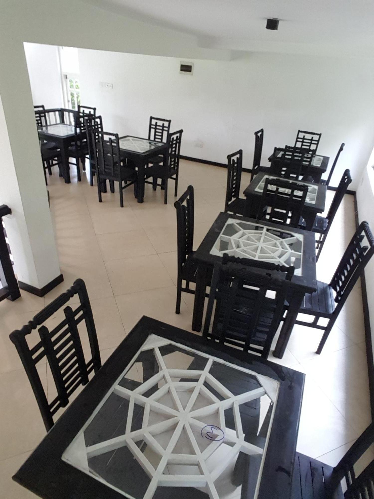 Villa Dewasiri Unawatuna Exteriör bild