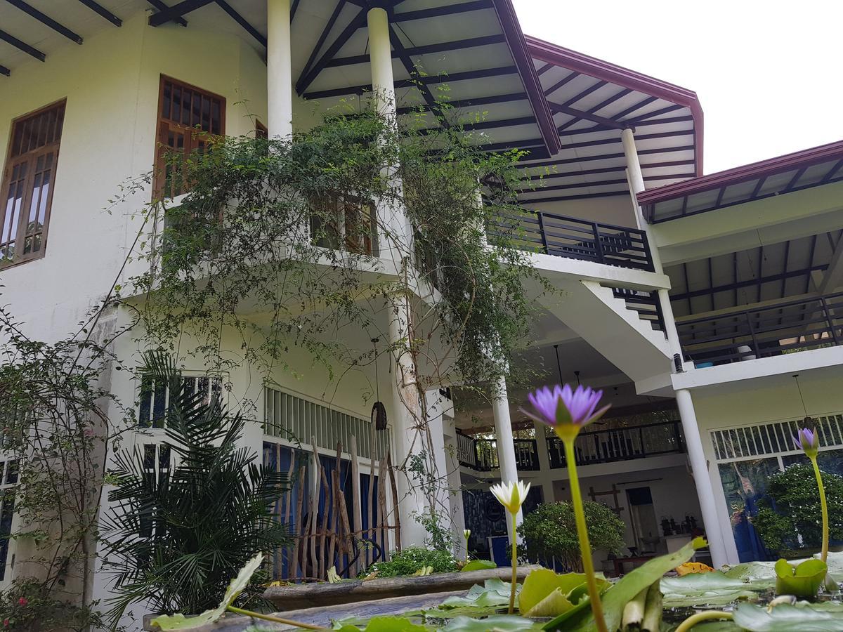 Villa Dewasiri Unawatuna Exteriör bild