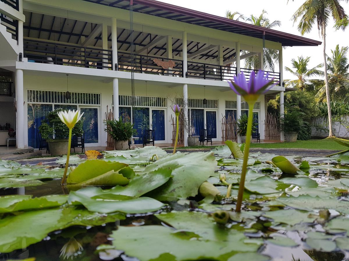 Villa Dewasiri Unawatuna Exteriör bild