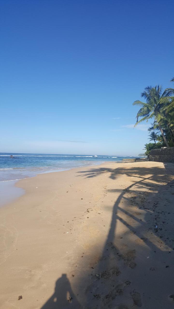 Villa Dewasiri Unawatuna Exteriör bild