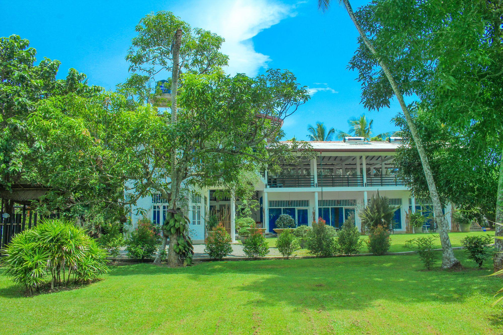 Villa Dewasiri Unawatuna Exteriör bild